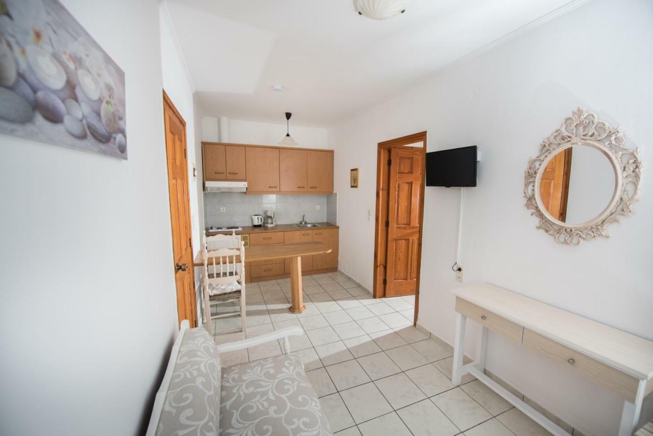 Irene Komos Apartment Pitsidia